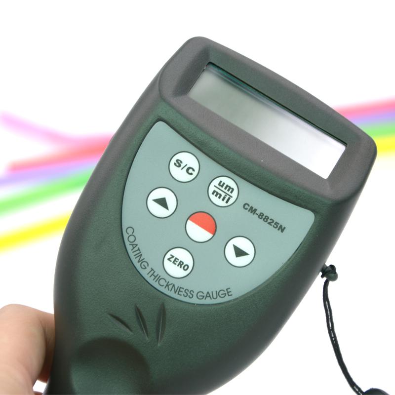 兰泰CM8825n手持厚度仪背部电池仓细节图