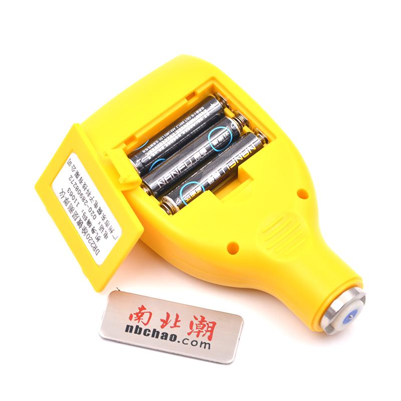 东如DR220一体式涂层测厚仪背面细节图