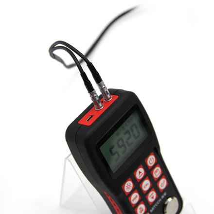 美泰MT150超声波测厚仪显示屏细节图