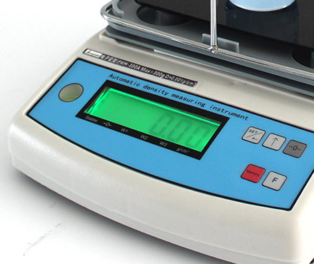 雄发GP-300G液体密度计按键面板细节图