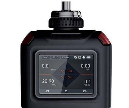 高品科技NGP40-C6H6便携式多功能苯气体检测仪显示屏细节图