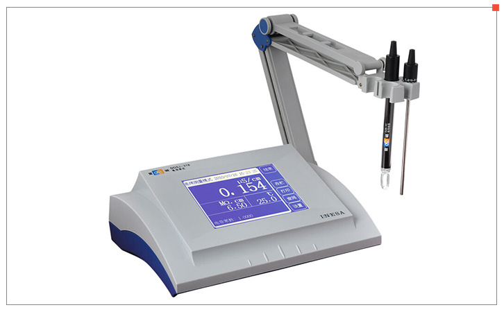Front view of the Thunder Magnetic DDSJ-318 Conductivity Meter