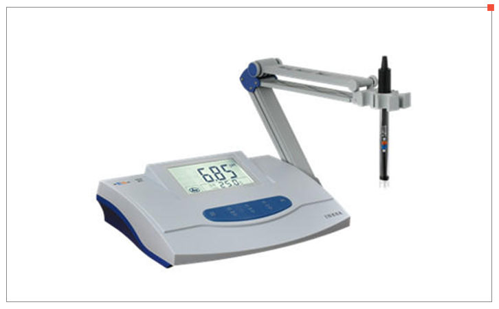 Detail of the Thunder Magnetic PXS-270 Ion Meter