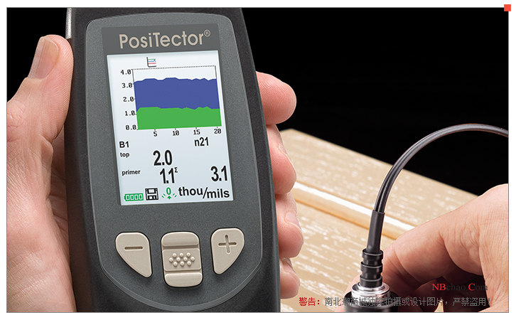 Detail of the display of the Defelsko D Advanced 200D3-E Ultrasonic Coating Thickness Gauge