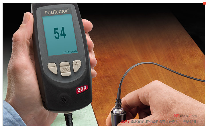 Figure 2 of the Defelsko D Standard 200D1-E Ultrasonic Coating Thickness Gauge in Application