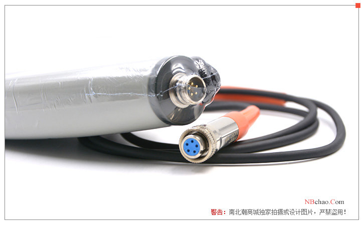 Detail of the interface of the AC-110AS dual-purpose coating Thickness Gauge