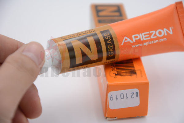 Appreciation and Analysis of Apiezon Vacuum Grease Real Shots with Picture 9