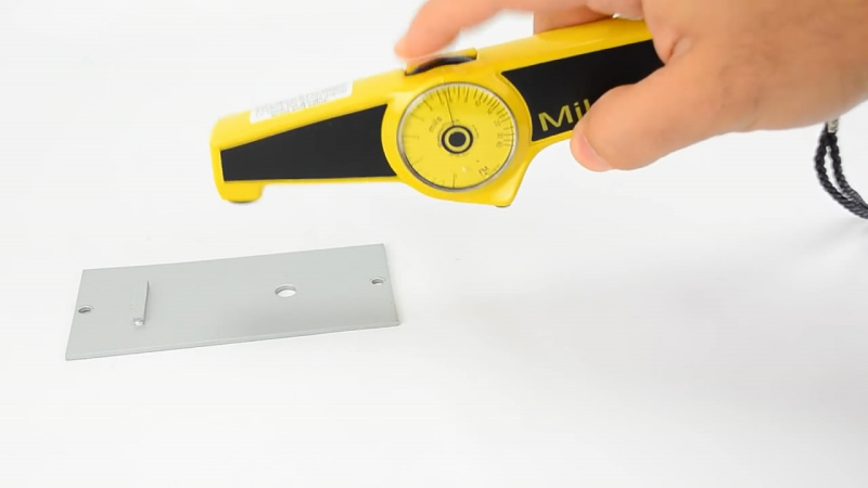 German EPK MikroTest G6 McCourt Cladding Thickness Gauge Showing Figure 2