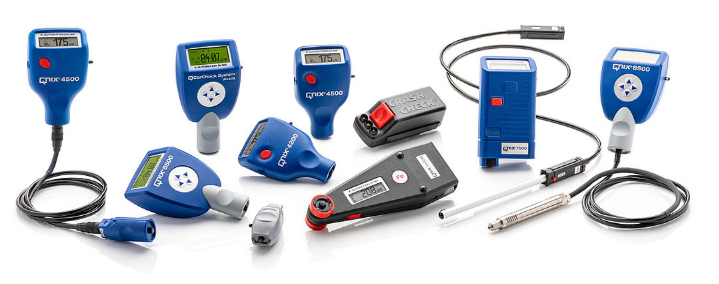 How does the QNix coating Thickness Gauge maintain accuracy?  Picture 1