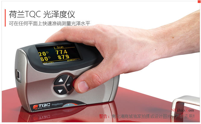 How does the surface gloss condition affect the color and appearance of the sample?  Picture 1