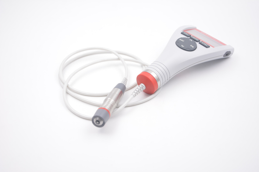 EPK MiniTest 735 eddy current Thickness Gauge takes a wave of real shots with pictures 4