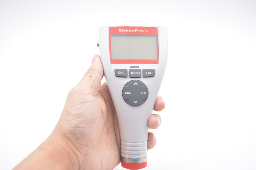 EPK MiniTest 735 eddy current Thickness Gauge takes a wave of real shots with pictures 5