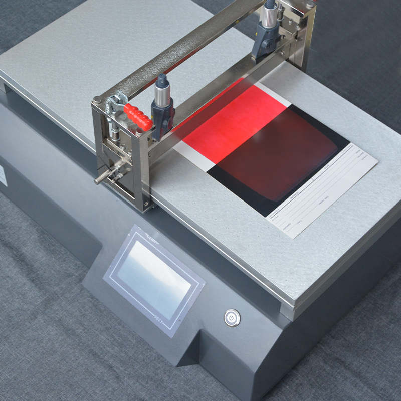 Why does the small coater choose an aluminum plate as the heating base instead of stainless steel?  Picture 5