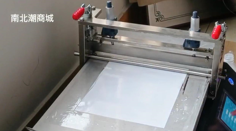 Demonstration video of coating operation of small coating machine on ultra-thin diaphragm with picture 1