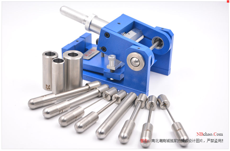 Figure 1 is the flexibility test of the anti-fog coating with a cylindrical bending Tester