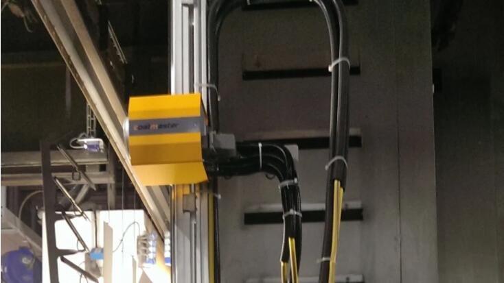 Picture 10 of the new scheme of non-contact film thickness measurement before the product enters the oven