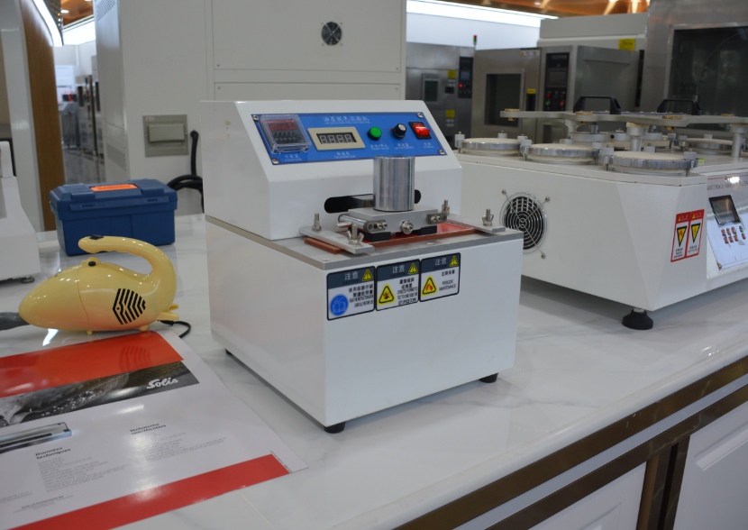 Ink decolorization testing machine to test the friction resistance of ink with picture 1