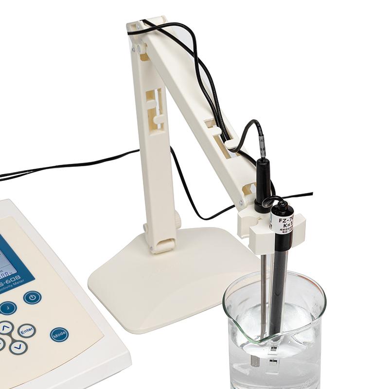 Several common electrode types for Conductivity Meters Figure 1
