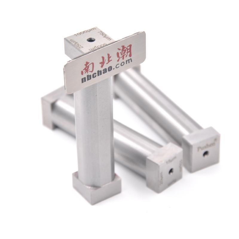 Application of paint film Applicator in hiding power test Figure 1