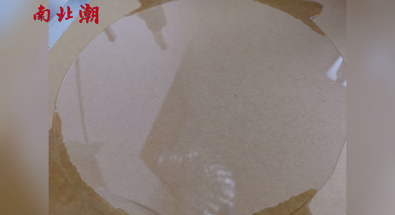 Application of UV glue on silicon wafer by automatic coating machine [Video demonstration] with picture 3