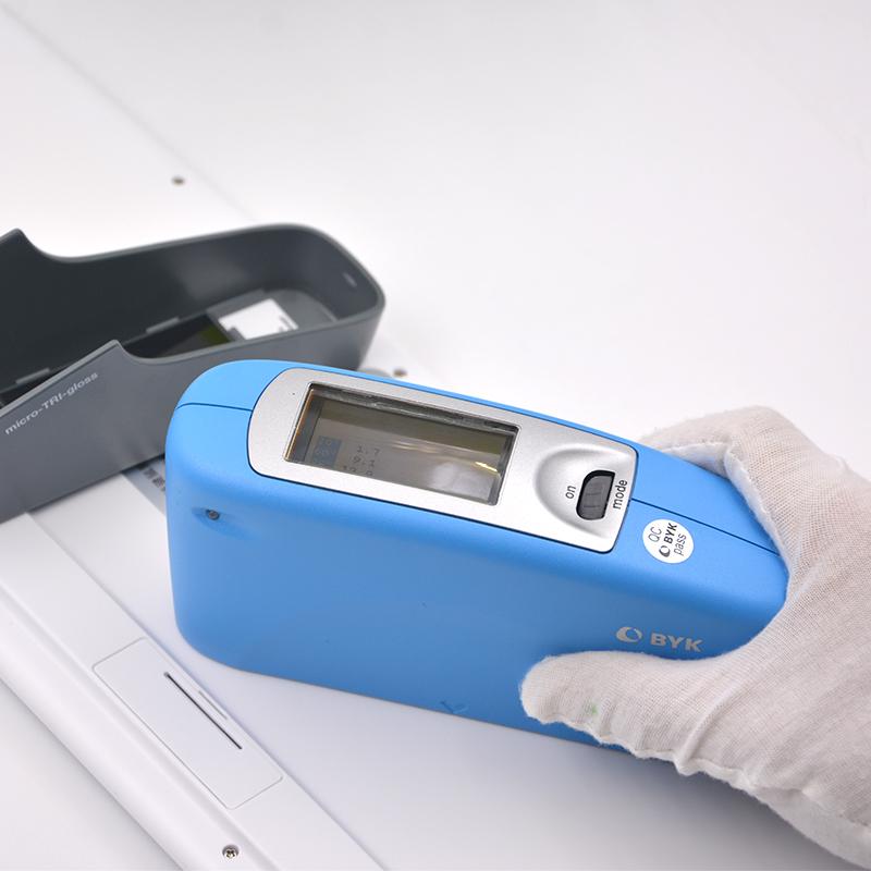 Photo 1 of the application plan for glossiness detection of furniture panels