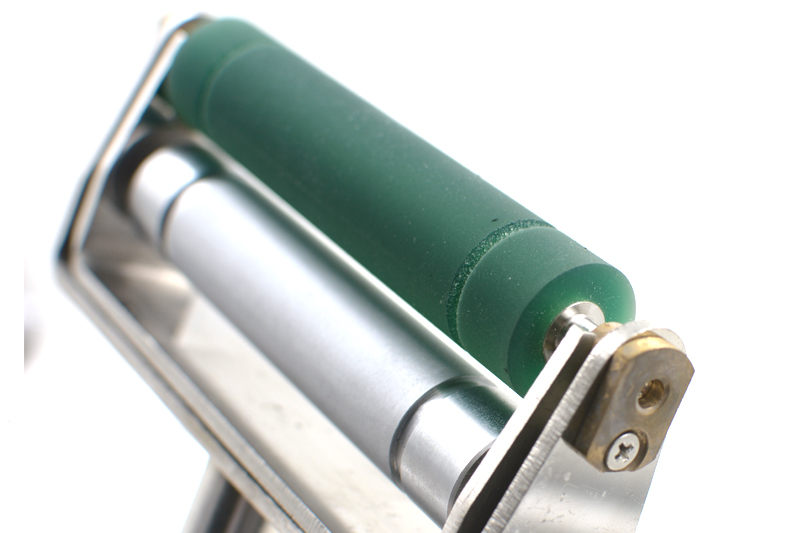 Real shot of color wheel rubber roller Figure 2