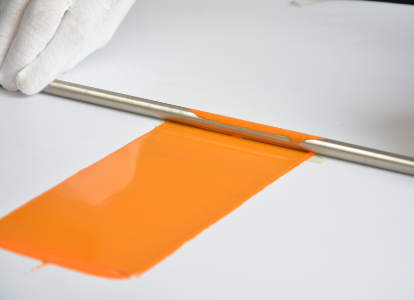 How does the applicator stick work?  Picture 1