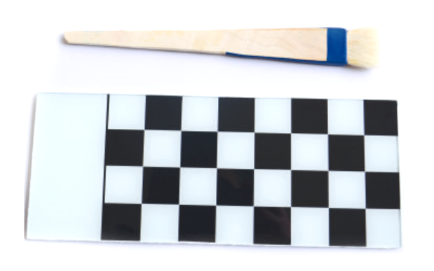 Shanghai PS 2463 black and white grid assay plate display