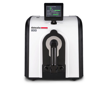 Does the environment in which the Spectrophotometer  is located interfere with the measurement?  Picture 1