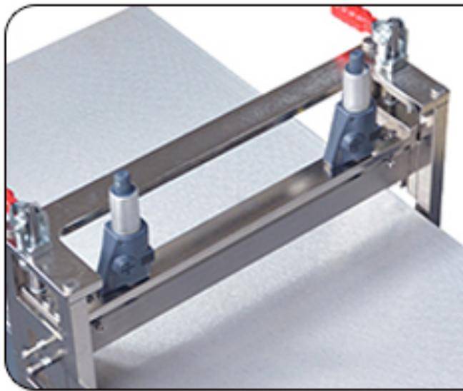 Adjustable scraper preparator